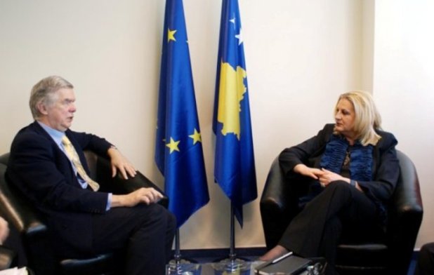 Robert Kuper dolazi sutra na Kosovo