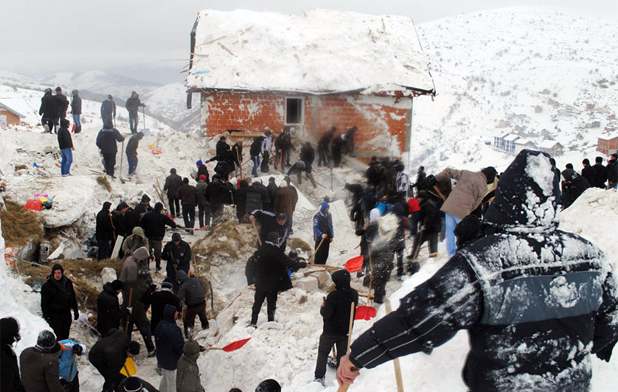 Restelica: Javljanje telefonom iz zatrpane kuće