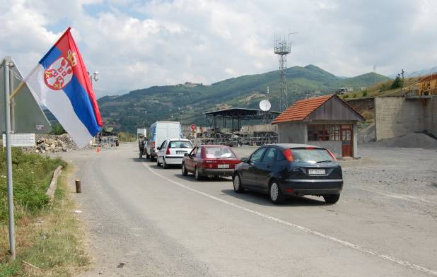 KFOR blokirao alternativni put kod Jarinja