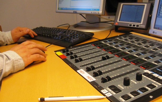 Nova romska radijska emisija