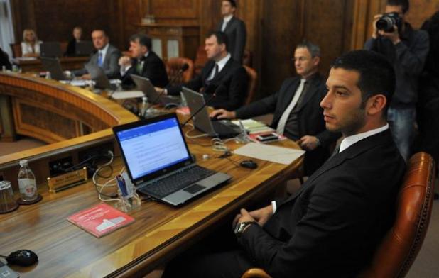 Vlada Srbije raspustila skupštine opština na severu Kosova