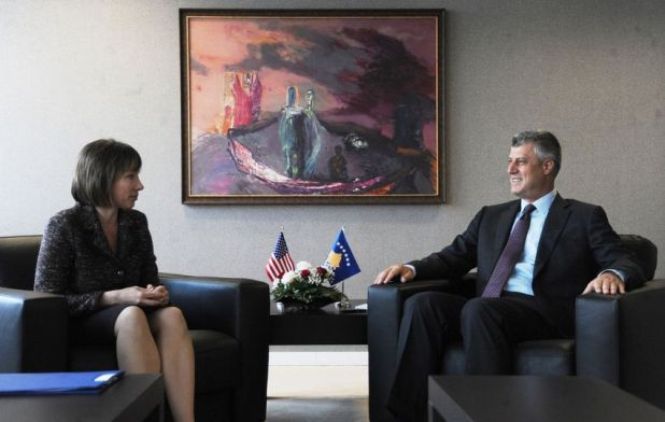 Tači razgovarao sa ambasadorima