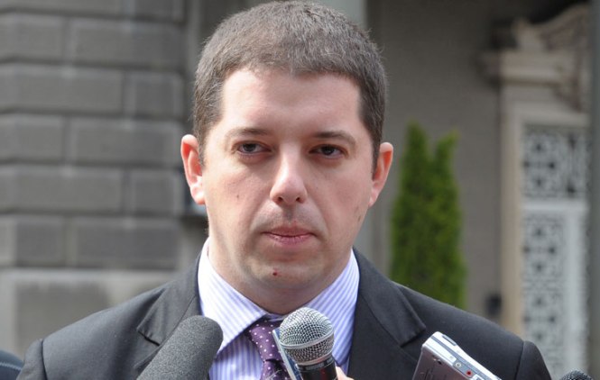 Đurić: Uzimanjem dela vlasti štitimo interese