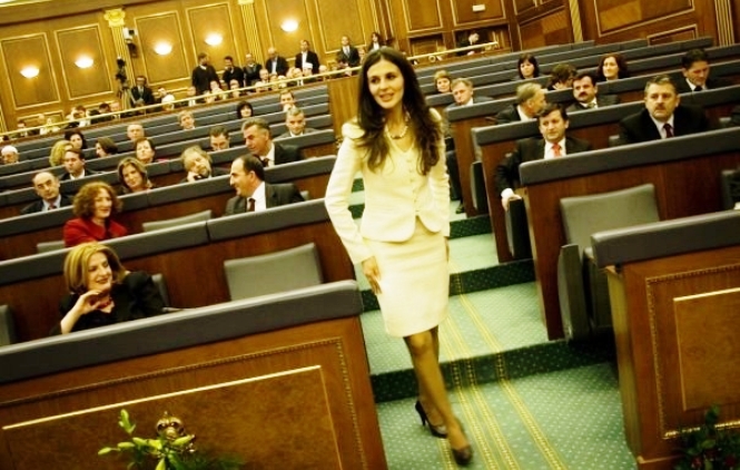 Vljora Čitaku odustala od poslaničkog mandata