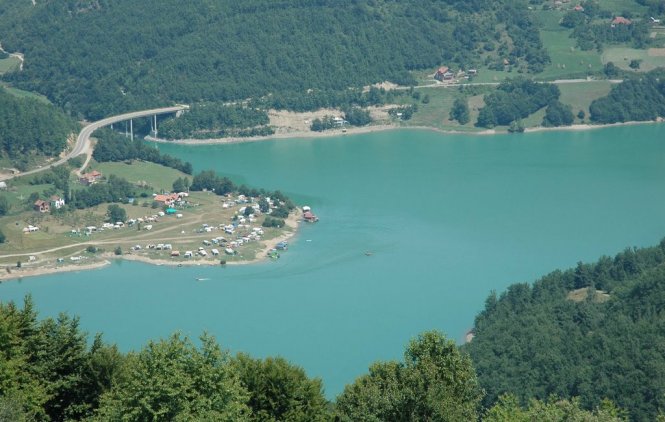 Gazivode: Nastavlja se potraga za mladićima