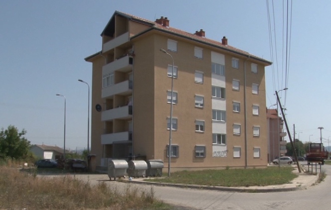 Uzurpacija stanova u Lapljem Selu