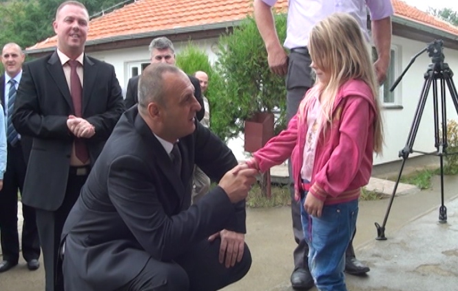 Petrović obećao pomoć školi u Strezovcu
