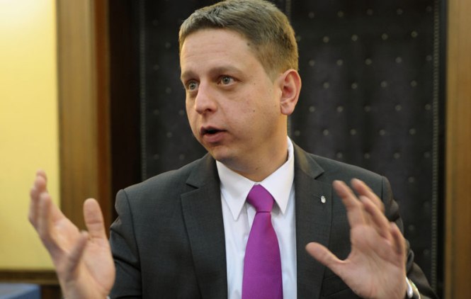 Pavićević: Administrativni prelazi bez obeležja i simbola