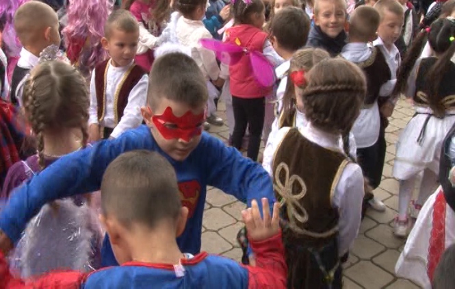 Dečija nedelja počela maskenbalom