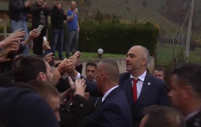 Rama preko Kosova u Albaniju