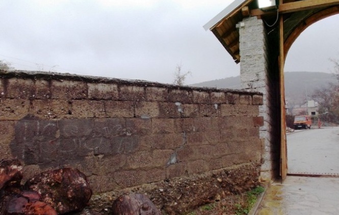 Grafiti “OVK” u Zočištu