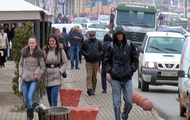 Kandidati najavljuju kampanju „od vrata do vrata“
