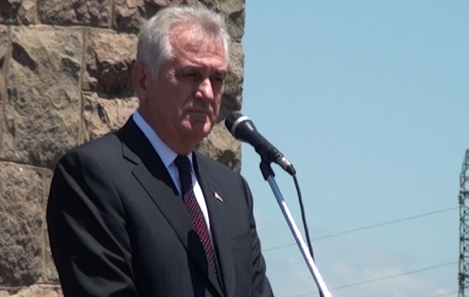 Nikolić: “Sve se lomi na Kosovu”