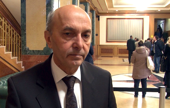 ’’Kosovo da se ponaša kao država’’