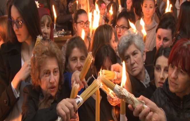 Blagodatni oganj iz Jerusalima stigao i u KM