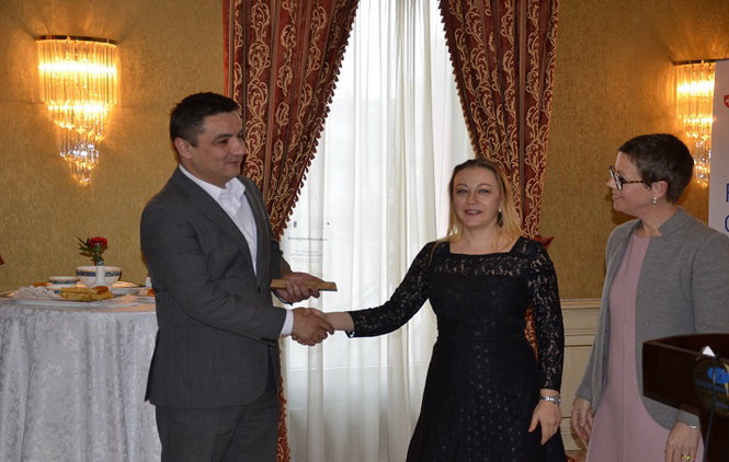 V. Kostiću priznanje za podršku borbi protiv korupcije