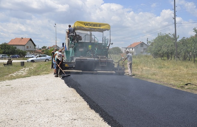 Asfaltira se glavna ulica u Čaglavici