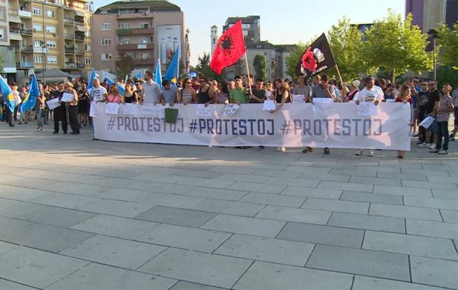 Priština: Protest protiv korupcije