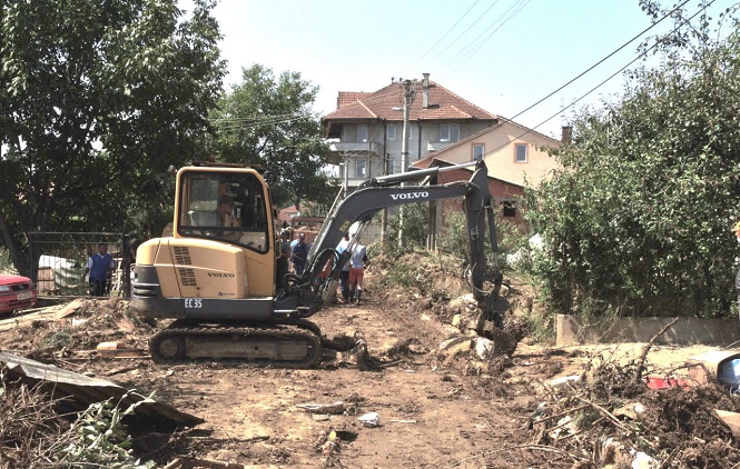 Kfor pomaže u saniranju posledica od poplava u Makedoniji
