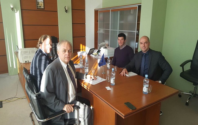 Simić: Dijalog nema alternativu