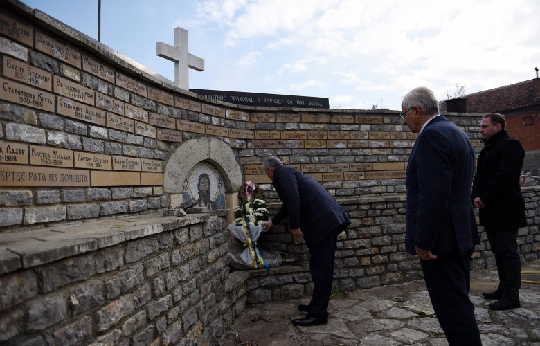 Tači u Hoči položio venac na spomen stradalim Srbima