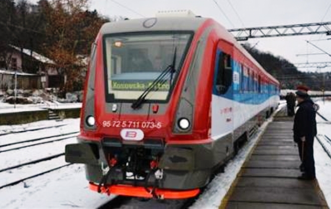 Voz se vraća u Beograd, Rosu se povlači