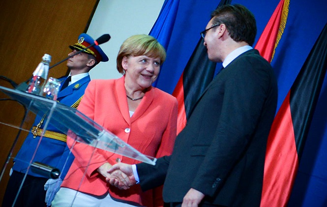 Vučić sa Merkelovom i Stoltenbergom o Kosovu
