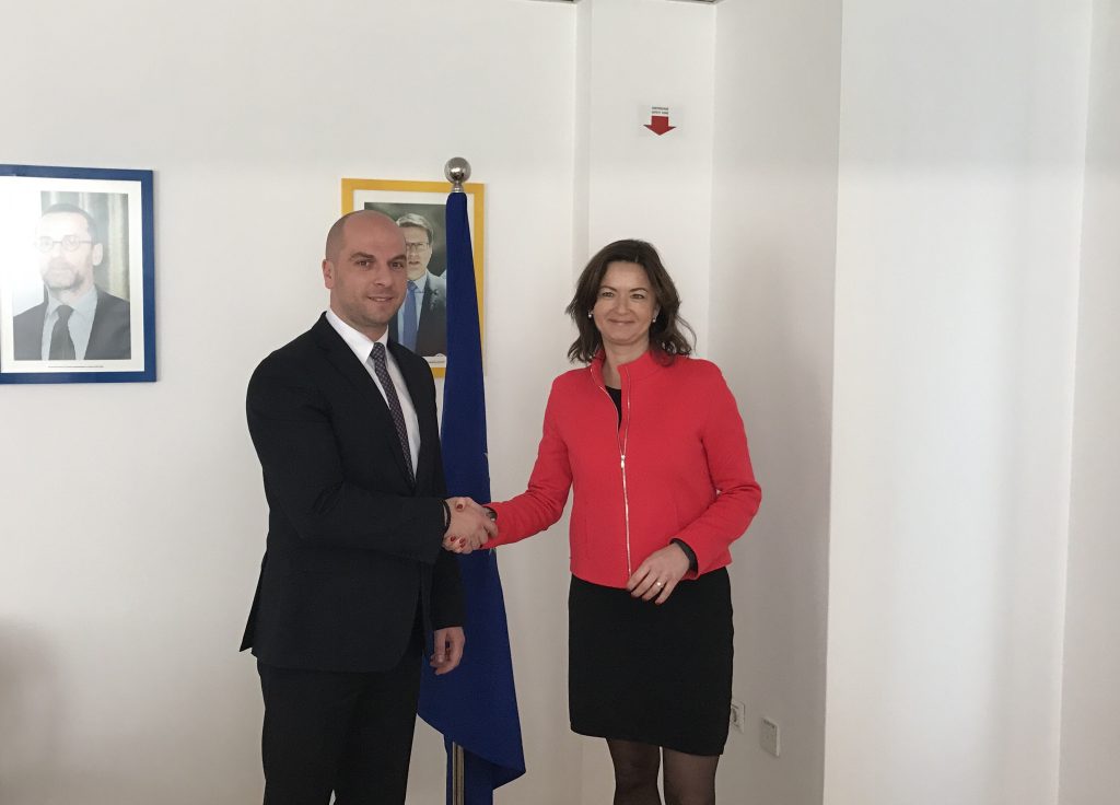 Simić: Važno što pre nastaviti dijalog
