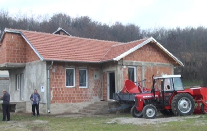 Klina: Krađa u dvorištu srpske povratnice