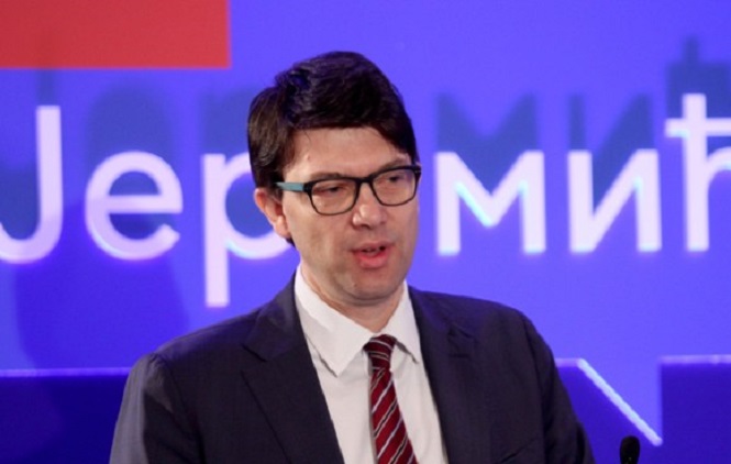 „Đurić vodi pogubnu politiku prema KiM“