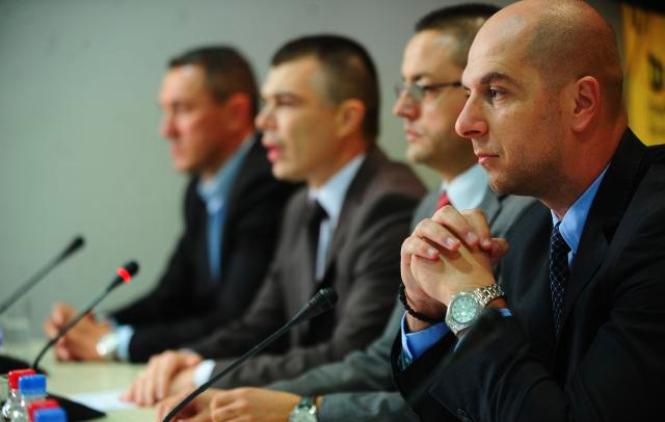Srpska lista postaje stranka?