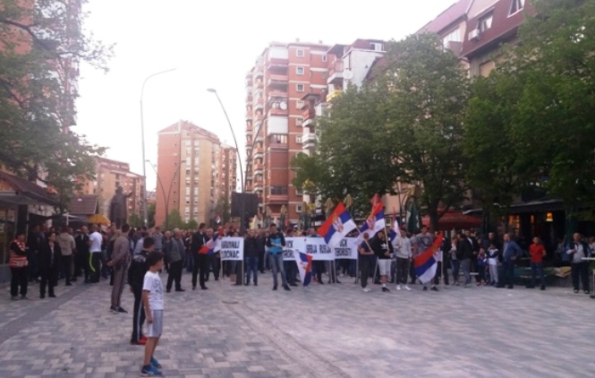 KM: Održan protest Srba zbog Haradinaja