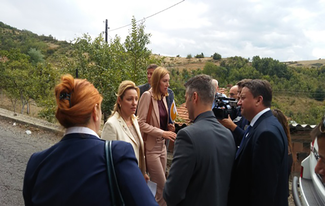Apostolova u Zvečanu: Projekti za poboljšanje životnog standarda