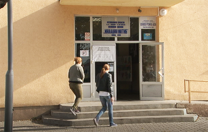 Laplje Selo: Glasači pristižu