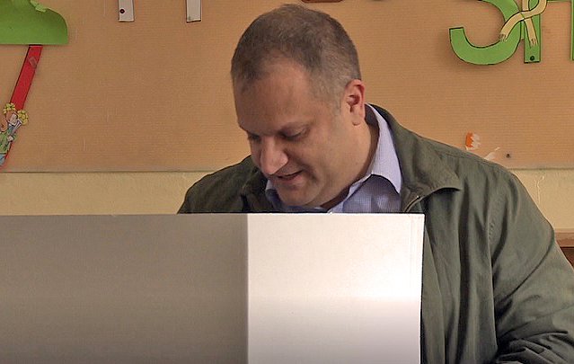 Glasao i kandidat Samoopredeljenja Špend Ahmeti