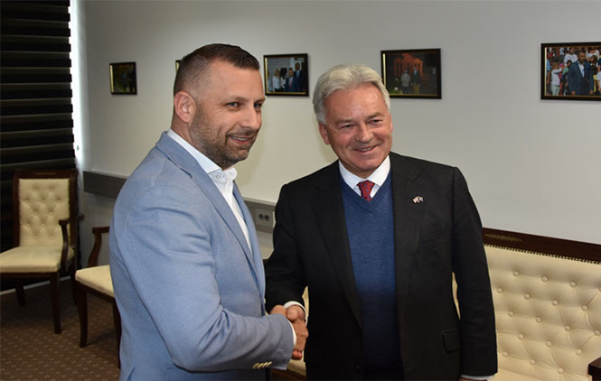 Jevtić i Dankan o problemima manjina na Kosovu