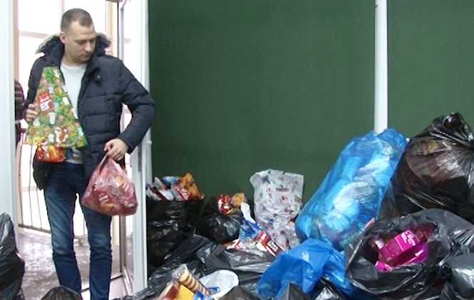 Studenti obezbedili preko hiljadu paketića za decu sa Kosova