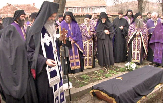 Sahranjena mati Efrosinija, igumanija manastira Gračanica