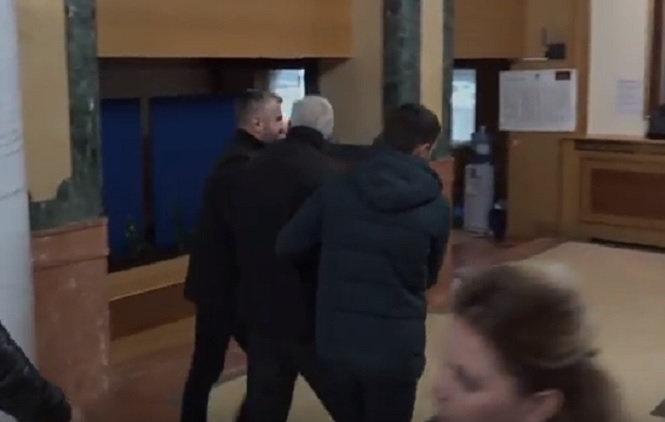 Kosovska policija privela poslanike Samoopredeljenja