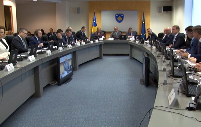 Jevtić kolegama u Vladi Kosova: Treba da se pogledamo u oči