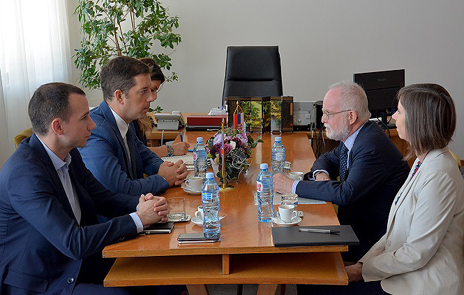 Đurić sa ambasadorom Velike Britanije o ZSO