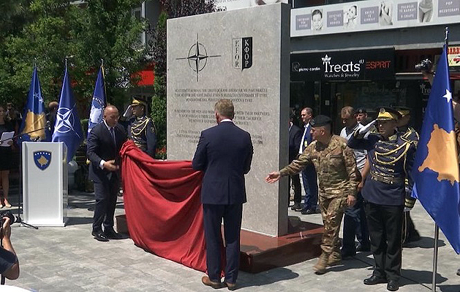 Priština: Spomen-ploča s pravopisnim greškama