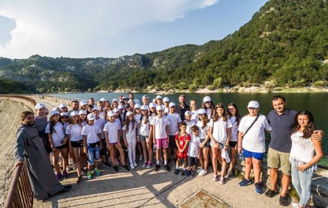 Gujon: Uvek se radujem druženju sa decom sa KiM