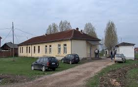 Ponovo polomljeni prozori škole u Rabovcu