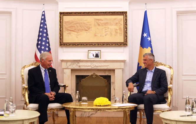 Tači i Džonson o rešenju za Kosovo