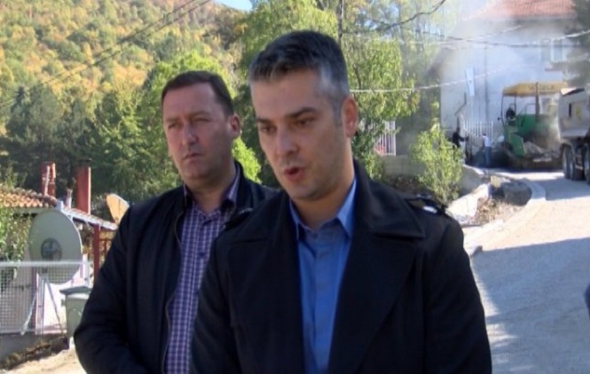 „Na našu ispruženu ruku neko je poslo duge cevi“