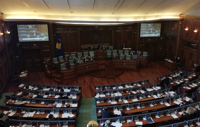 Počela sednica parlamenta bez prevoda na srpski