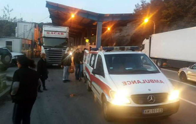 Humanitarci i vernici nastavili put ka Visokim Dečanima