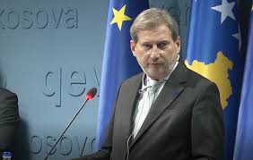 Kocijančić: Han u kontaktu sa Vučićem i Tačijem