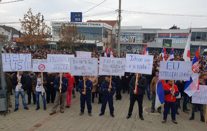 Protest u Gračanici: Gubitak ljudskog života nije vredan političke pobede